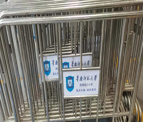 移動(dòng)鐵馬不銹鋼護(hù)欄